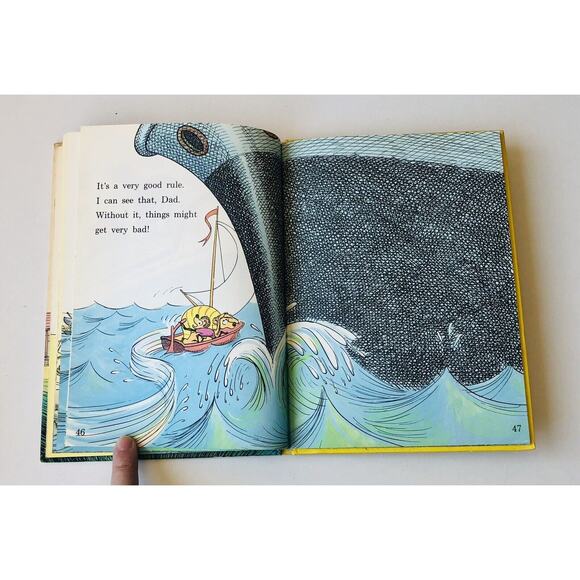 Vintage 1968 The Berenstain Bears Vacation HC Beginner Book Surfing Diving Sail - Picture 8 of 10